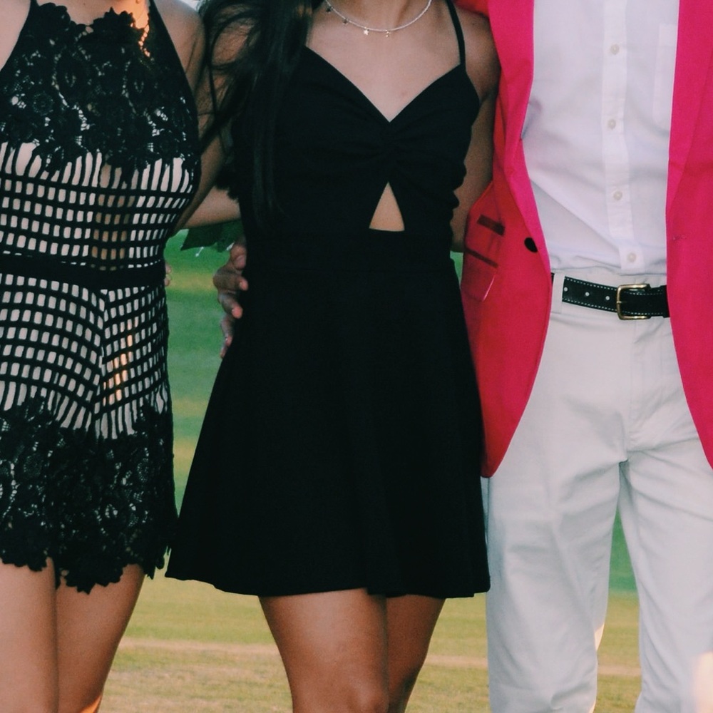 Dress!! - Picture 3 of 5